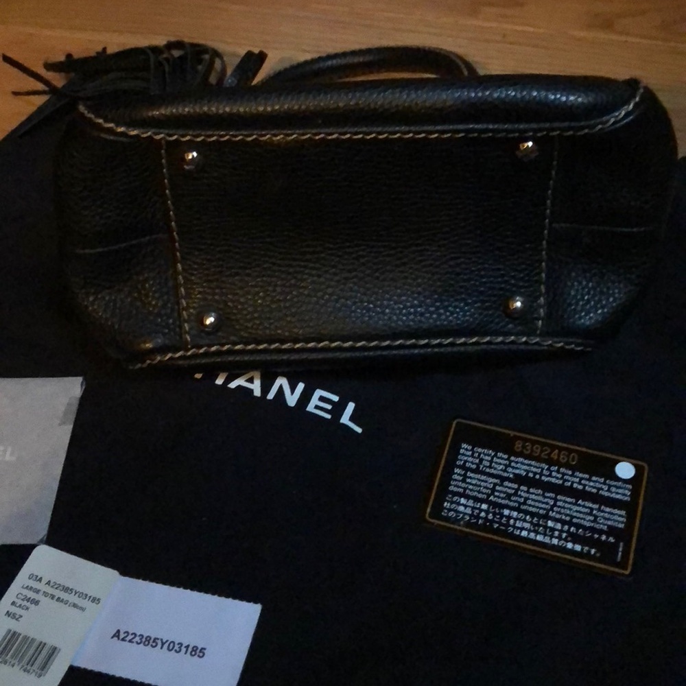 👜Chanel LAX bag! Like new! Low ball offers will not even be considered - Picture 6 of 7